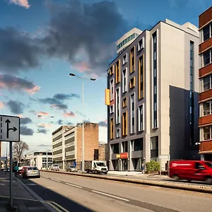 Easyhotel Hotel